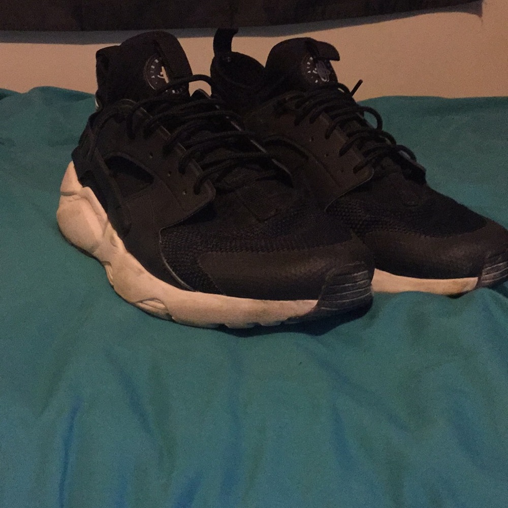 Nike air huaraches men’s 12